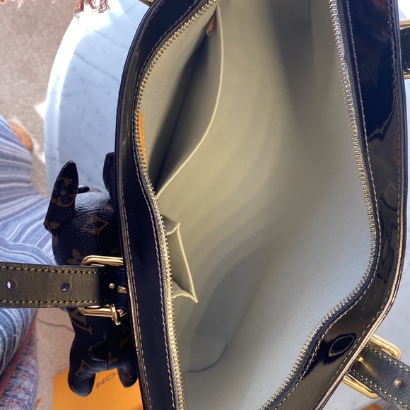 Authentic Louis Vuitton Brentwood tote/shoulder bag Near Pristine ! - Picture 13 of 16